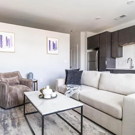 Landing At Foster On The Park - Studio In Downtown Apartamento